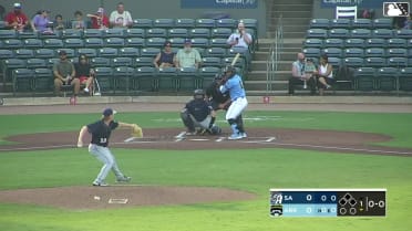 Michael Arroyo homers on first pitch
