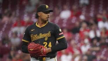 Analyzing Red Sox acquiring Johan Oviedo from Pirates