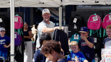 Dodgers, Clayton Kershaw host Back-to-School Bash