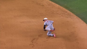 Spencer Torkelson's excellent sliding stop, throw