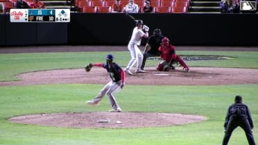 Ike Irish singles on a ground ball to left fielder Raider Tello. Maikol Hernández scores.
