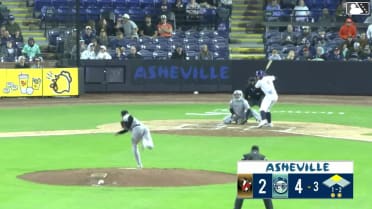 Caden Powell singles on a sharp line drive to right fielder Logan Braunschweig. Drew Brutcher scores. Caden Powell out at 2nd on the throw, right fielder Logan Braunschweig to second baseman Colby Jones to shortstop John Gil.