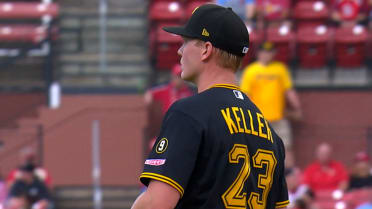 Mitch Keller poncha a Iván Herrera 