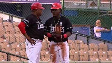 Héctor Rodríguez's RBI triple