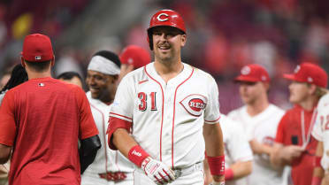 Nathaniel Lowe walks it off!