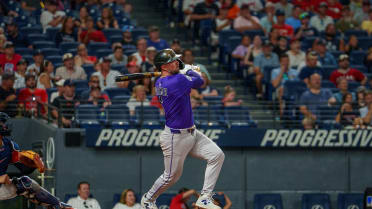 Kyle Farmer's solo home run (5)