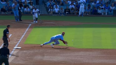 Bryce Harper's stop retires Mookie Betts