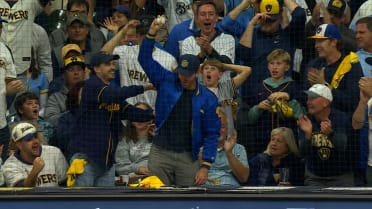 Brewers fan makes a nice catch 