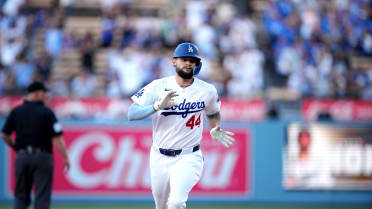 Andy Pages' solo home run (17)