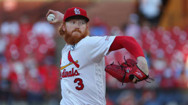 Dustin May poncha a nueve