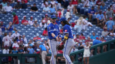 Royals seal the 10-3 win 