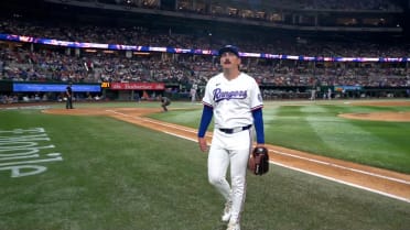 Peyton Gray escapes bases-loaded jam with strikeout
