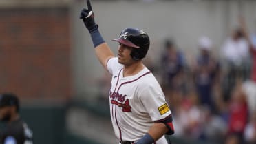 Austin Riley's solo home run (15)