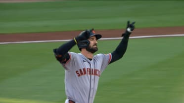 Gigantes conectan HR consecutivos en la 2da