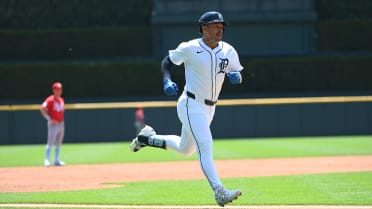 Jahmai Jones' solo homer (2)
