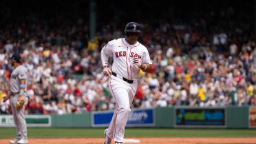 Rafael Devers' solo homer (15)