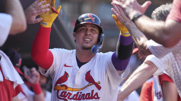 Yohel Pozo's solo home run (5)