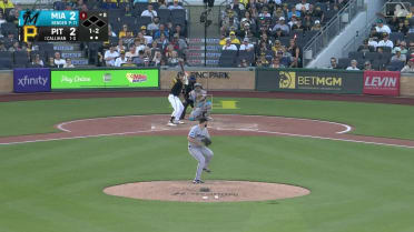 Pirates rally to take the lead in the 8th inning