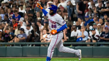 Segundo HR del día de Luis Robert Jr. (9)