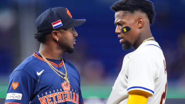 Ozzie Albies, Ronald Acuña Jr. joke around