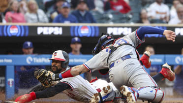 Josh Smith nabs Byron Buxton out at home after review