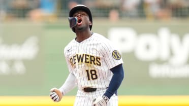 Luis Lara's RBI double