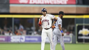Jeremy Peña homers after crew chief review