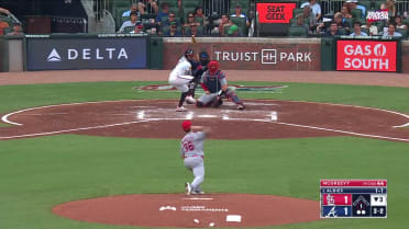 Ozzie Albies' solo home run (13)