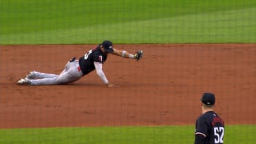 Royce Lewis' athletic diving stop at the hot corner