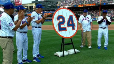 Mets Retire Willie Mays's Number at Old-Timers Day - The New York Times