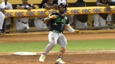 Sencillo remolcador de Rodolfo Castro