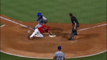 Marcus Semien nabs Kurt Suzuki