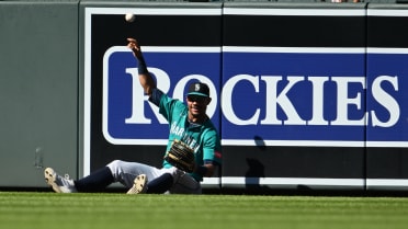 Julio Rodríguez's falling catch in the 7th