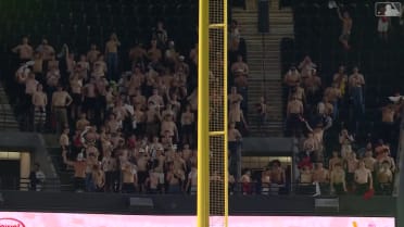 White Sox fans go 'Tarps Off' for game-tying home run