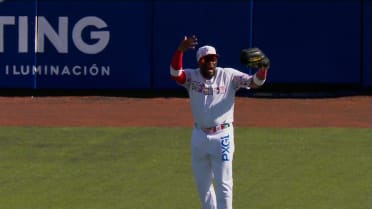 Yadir Drake's running catch