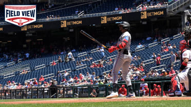 Field View: Esteury Ruiz solo home run