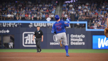  Luis Torrens' solo home run (2)