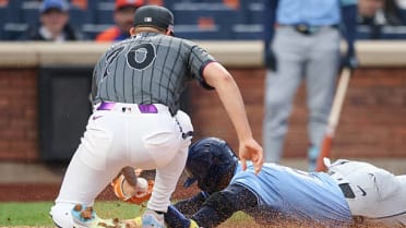 Luis Torrens nabs Yandy Díaz on a wild pitch
