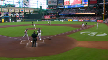 Jarren Duran grounds out, Isiah Kiner-Falefa scores