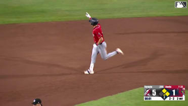 Jonny Farmelo's three-run home run 