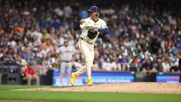 Nick Mears' clean inning in Brewers debut