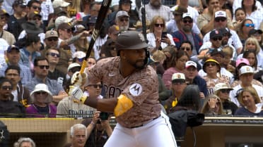 Miguel Andujar's solo home run (2)