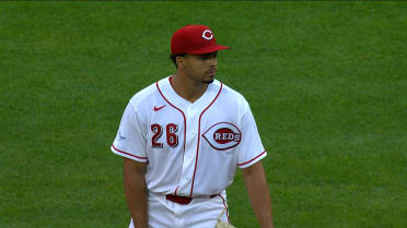 Chase Burns earns first career win vs. Pirates