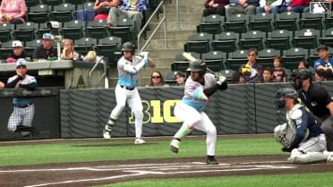 Jhonny Level doubles (10) on a line drive to center fielder Jonny Farmelo. Trevor Cohen scores.
