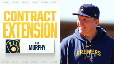Pat Murphy agrees to three-year extension 
