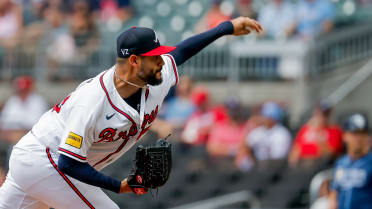 Martín Pérez throws seven scoreless innings