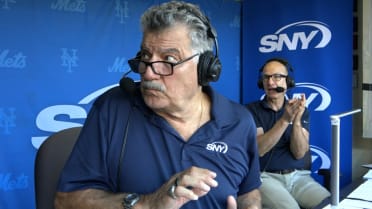 Keith Hernandez unfazed by foul ball to booth