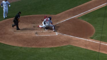Kevin Alcántara is out at home, call stands