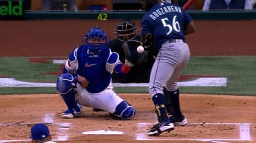 Call stands after Mariners' challenge