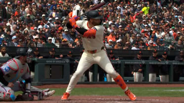 Schmitt voltea el juego con HR